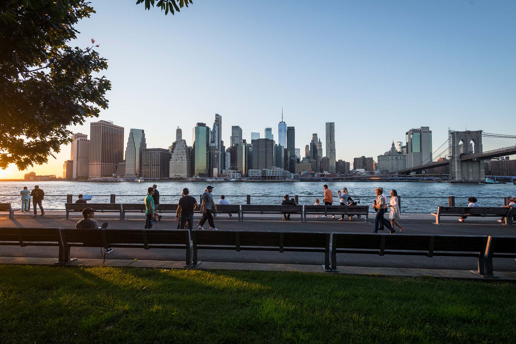 Brooklyn Bridge Park Esplanade with views of Manhattan and the Brooklyn Bridge
